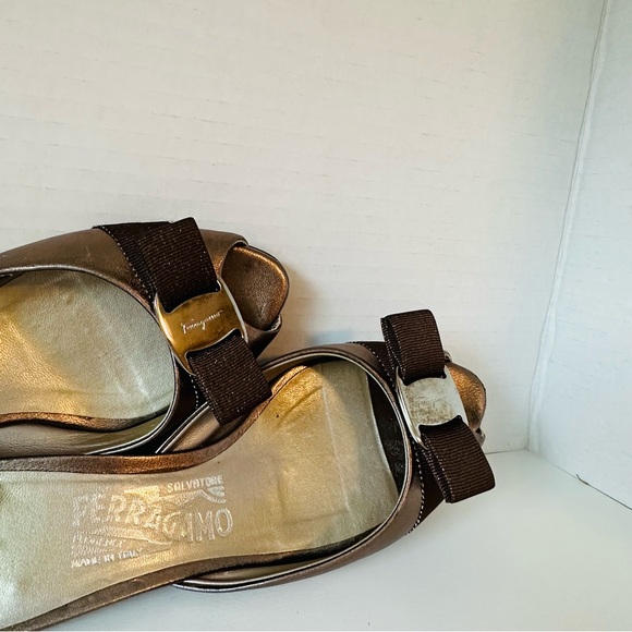 FERRAGAMO Mules Bronze Vara Bow Kitten Heel - Picture 5 of 12